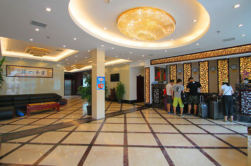 Shanghai Shuiting Holiday Hotel エクステリア 写真